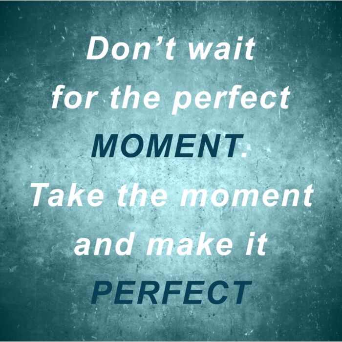 An Inspirational Quote By Unknown Author On Blue Grunge Background - ID # 203679646 An Inspirational Quote By Unknown Author On Blue Grunge Background - ID # 203679646